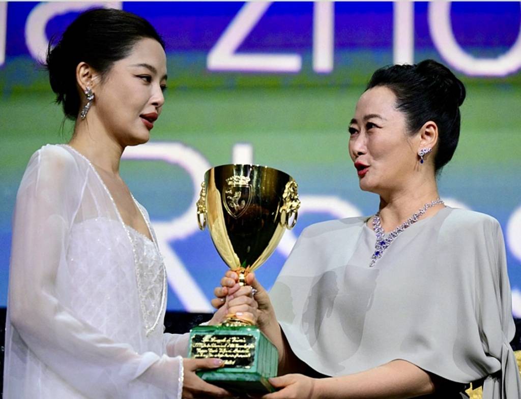 尚君:芷蕾实至名归颂文无冕之王澳门新葡京网站独家|专访导演蔡(图12) 尚君:芷蕾实至名归颂文无冕之王澳门新葡京网站独家|专访导演蔡(图12)